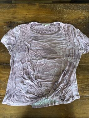 Rewind Lavender Short-Sleeve Twist-Front Knit Top